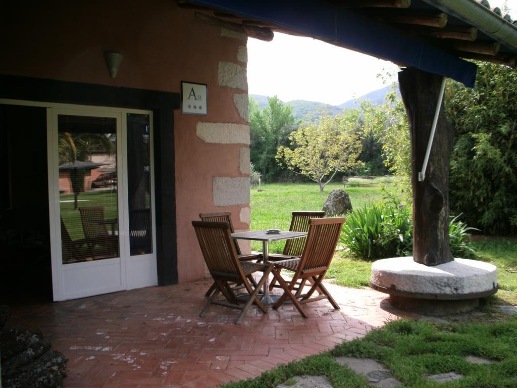 Posada Tresmentiras Aldeanueva del Camino Bagian luar foto