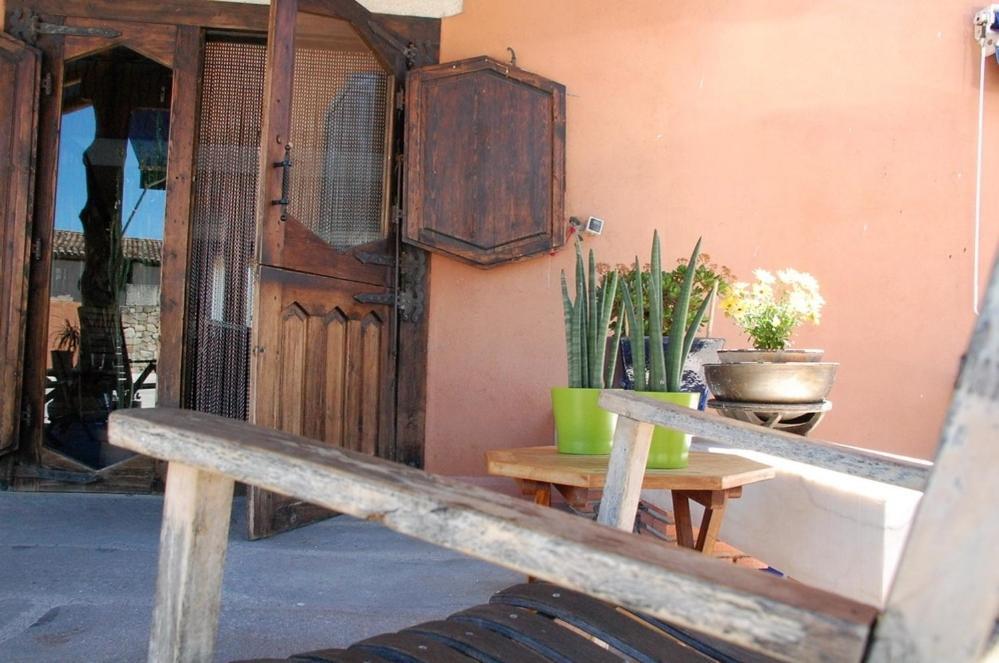 Posada Tresmentiras Aldeanueva del Camino Bagian luar foto