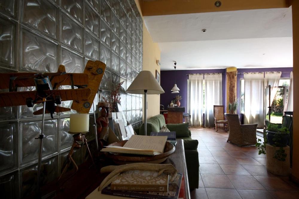 Posada Tresmentiras Aldeanueva del Camino Bagian luar foto